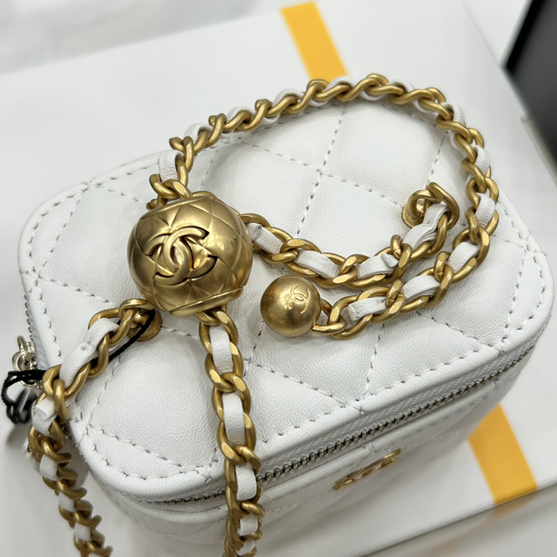 CHANEL Matelasse Small Vanity Case With Chain Shoulder Bag AP1447