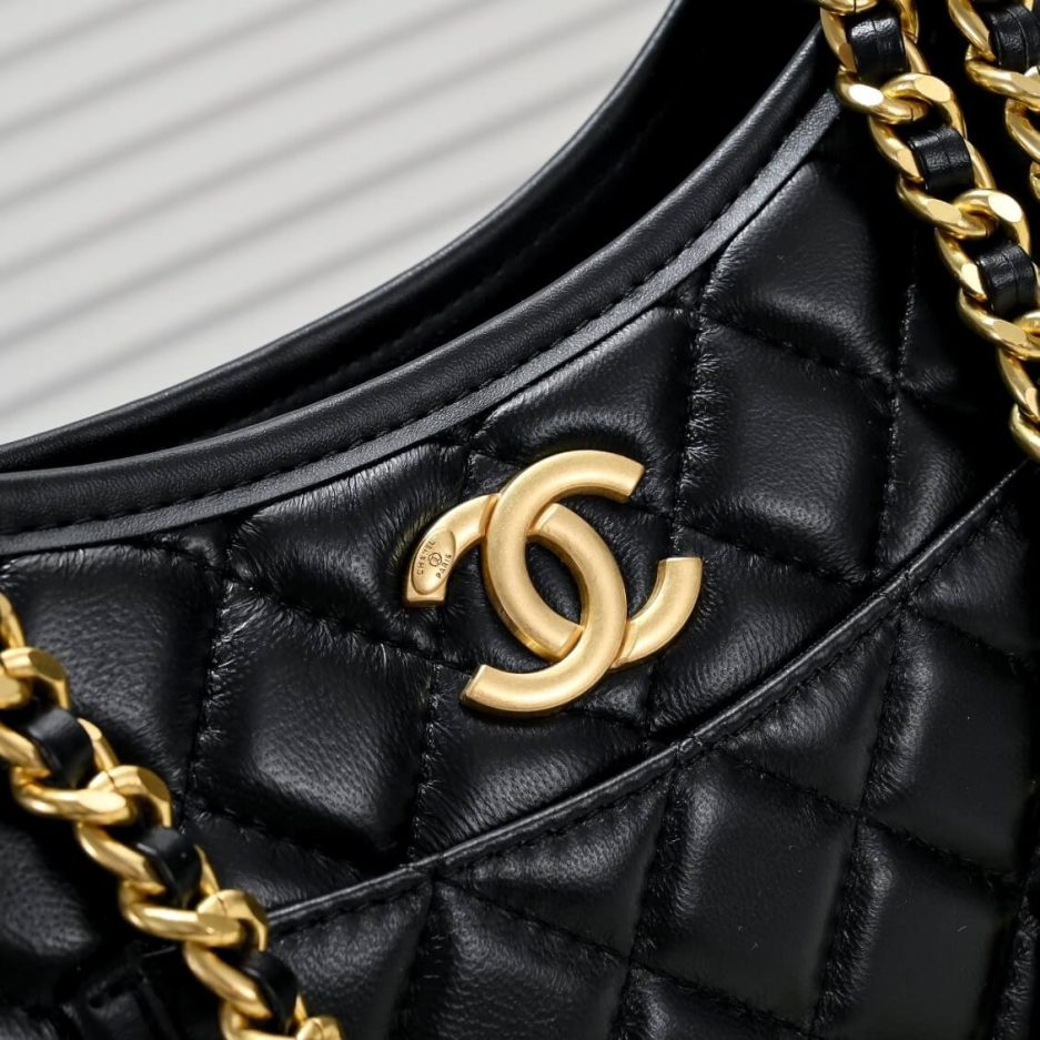 Chanel Hobo Handbag Black Bag AS4666