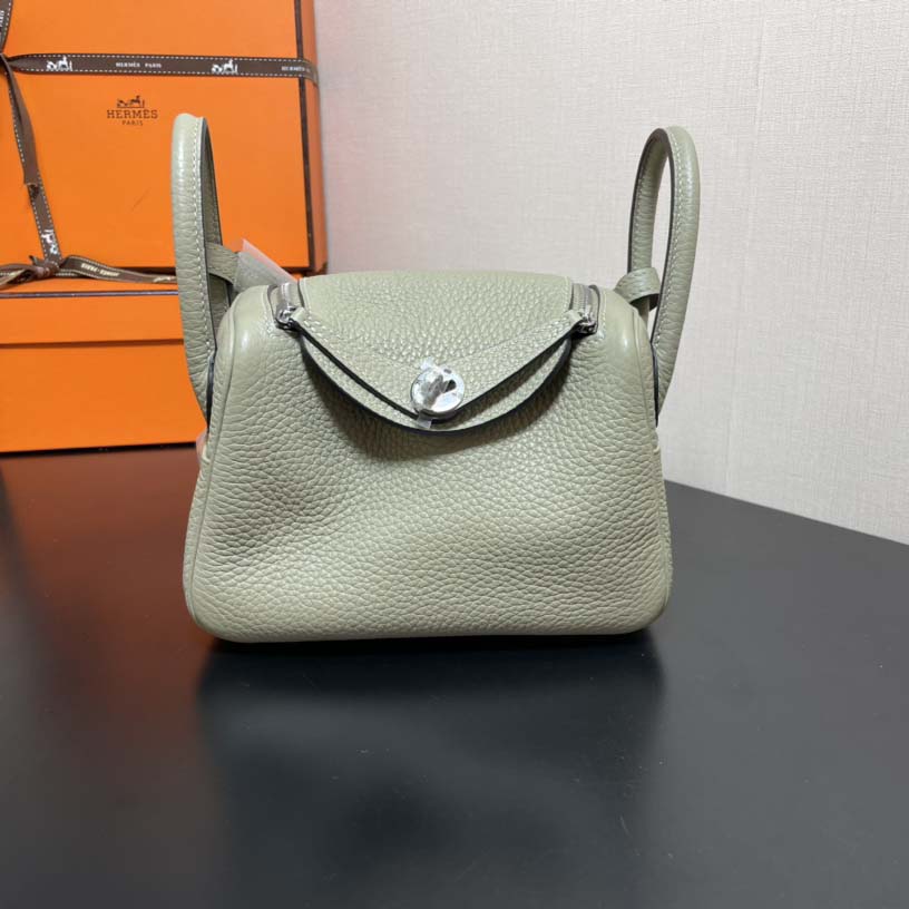 Hermès Lindy Mini 19 Shoulder Bag Taurillon Clemence Hermes Handbag