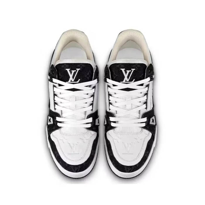 LOUIS VUITTON Trainer Black Low Sneakers 1A9JG9