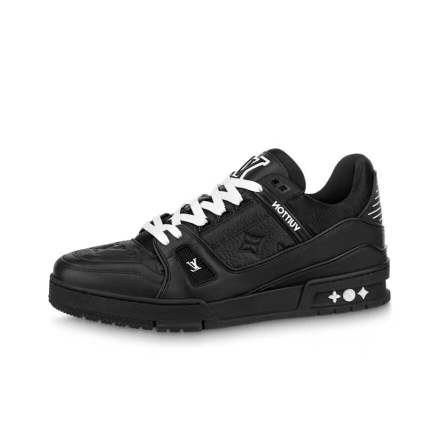 LOUIS VUITTON Men Trainer Low Sneakers Black 1AAREW