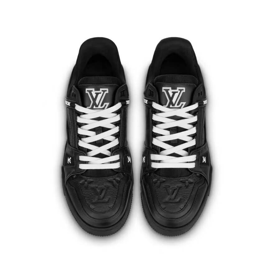 LOUIS VUITTON Men Trainer Low Sneakers Black 1AAREW